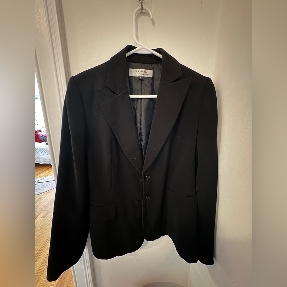 Tahari ASL blazer, black, size 6 (Medium)